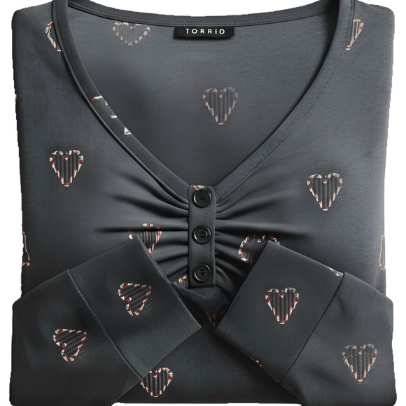 TORRID Candy Canes Thermal V-Neck Long Sleeve Cinched‎ Henley NWT Size 2X - Picture 11 of 13